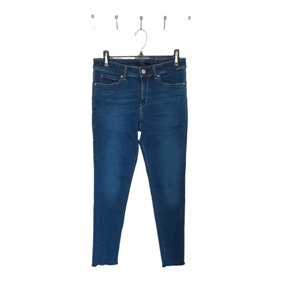 New Uniqlo EXTRA STRETCH JEANS - Picture 2 of 4